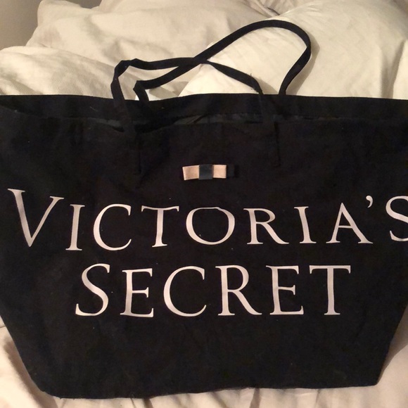 Victoria's Secret Handbags - Victoria’s Secret tote ‘14 bow black